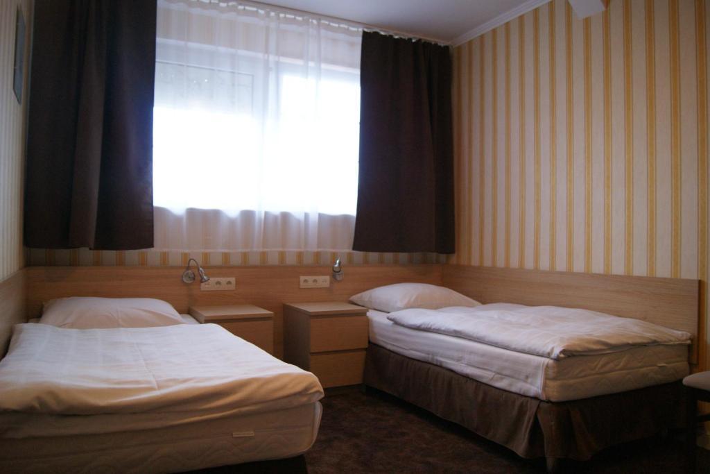 Pokoje Goscinne Truskawkowa 1A Zielona Góra Exterior foto